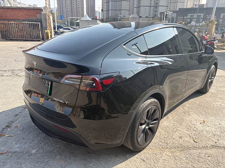 Фото 5 - Tesla Model Y