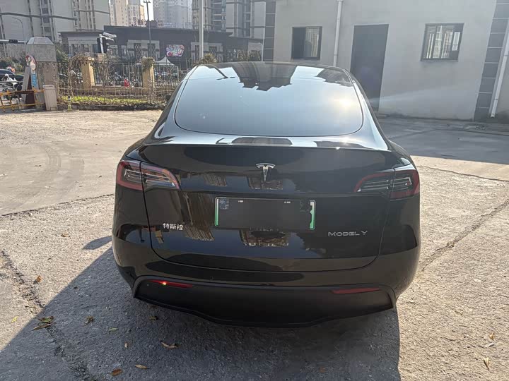Фото 6 - Tesla Model Y