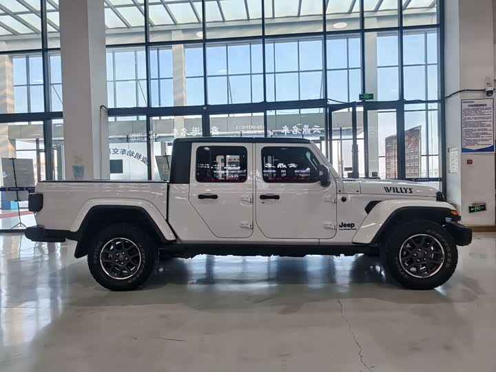 Фото 4 - Jeep Gladiator