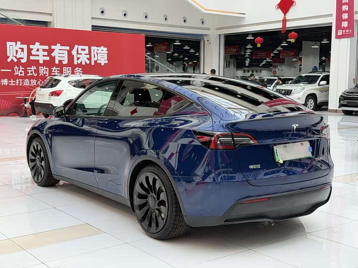 Фото 17 - Tesla Model Y