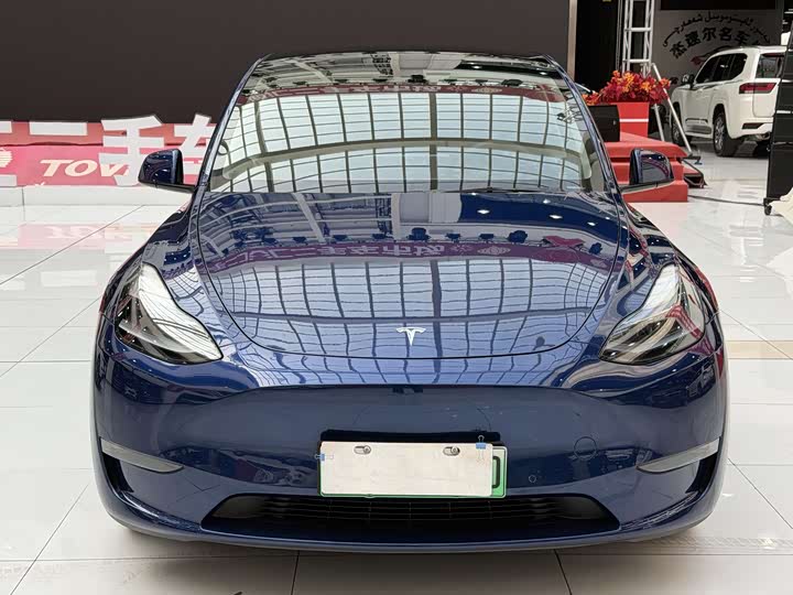 Фото 2 - Tesla Model Y