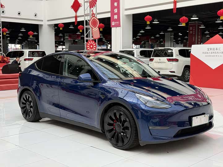 Фото 3 - Tesla Model Y