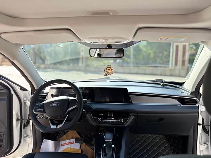 Фото 8 - Ford Escort