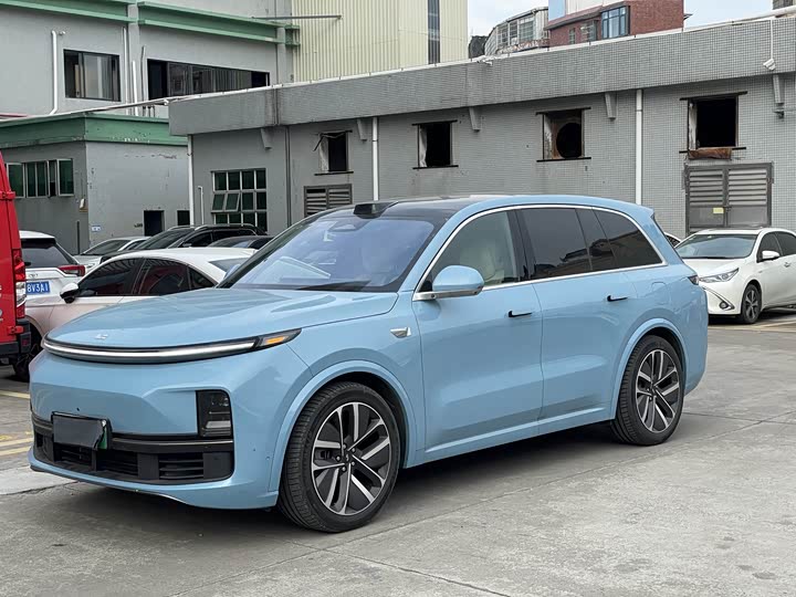 Фото 1 - LiXiang L8