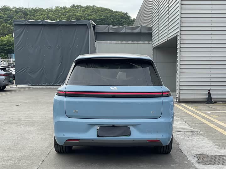 Фото 8 - LiXiang L8