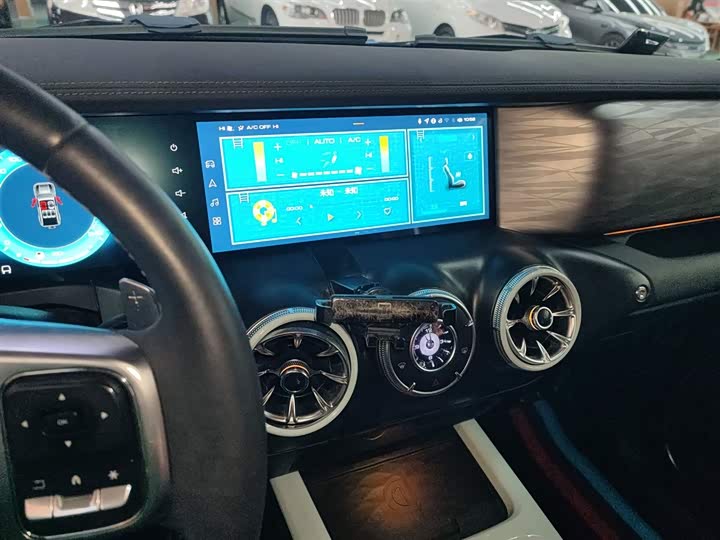 Фото 13 - Tank 300