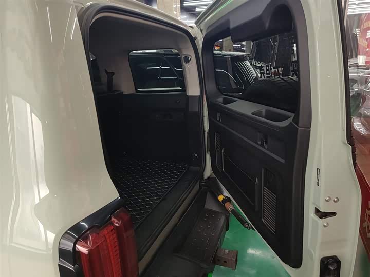 Фото 19 - Tank 300