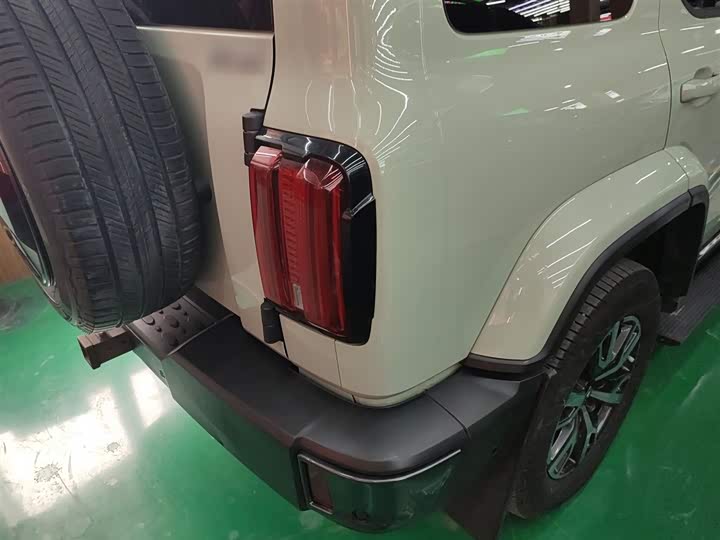 Фото 8 - Tank 300