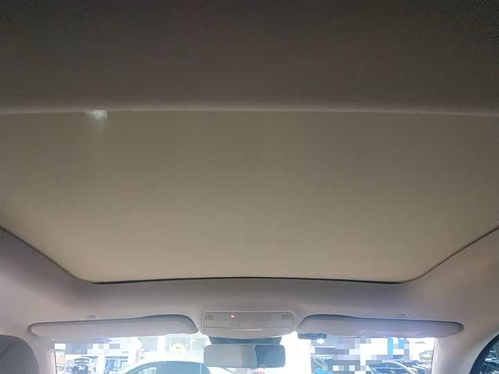 Фото 18 - Mercedes-Benz E-Class