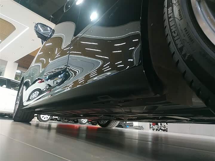 Фото 22 - Mercedes-Benz E-Class