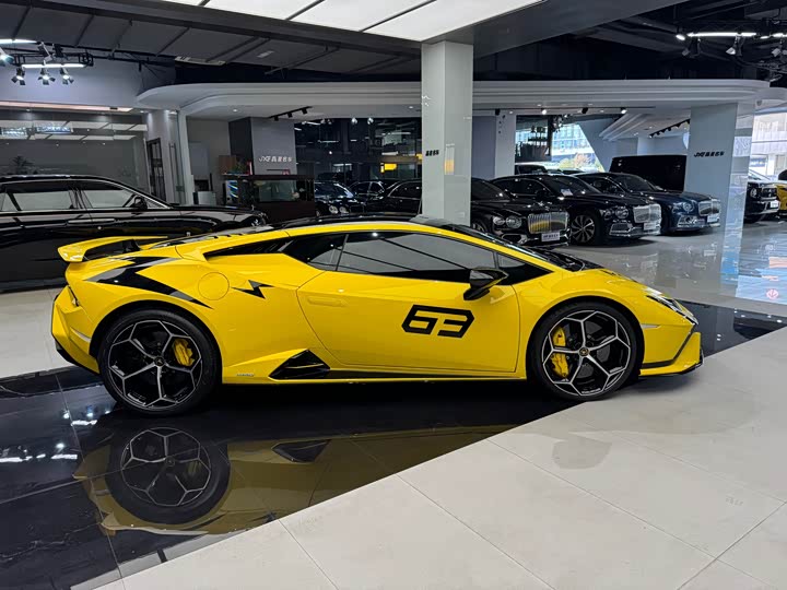 Фото 4 - Lamborghini Huracán