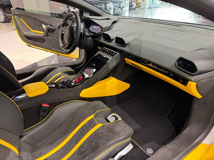 Фото 6 - Lamborghini Huracán