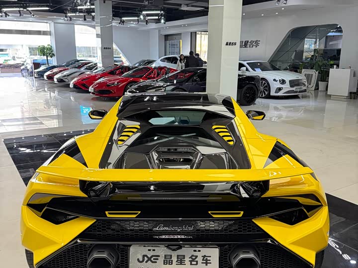 Фото 8 - Lamborghini Huracán