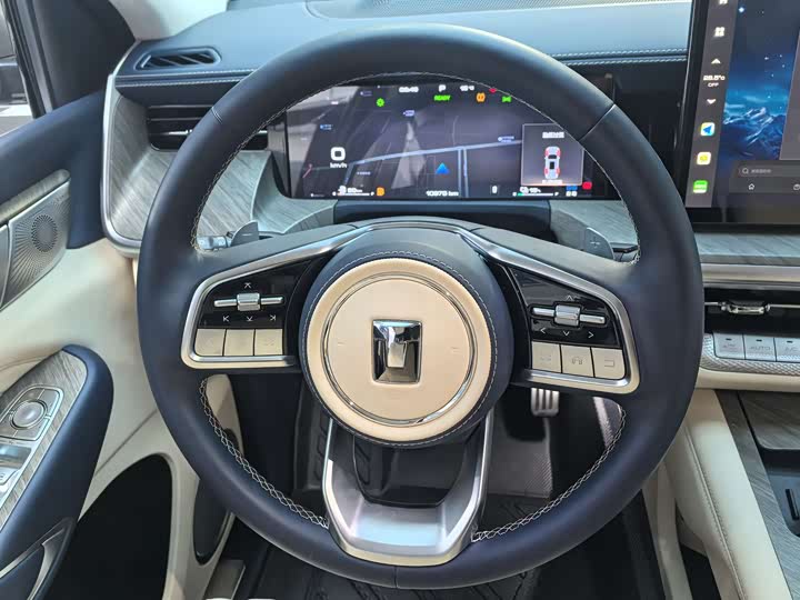 Фото 16 - Tank 500 Hybrid