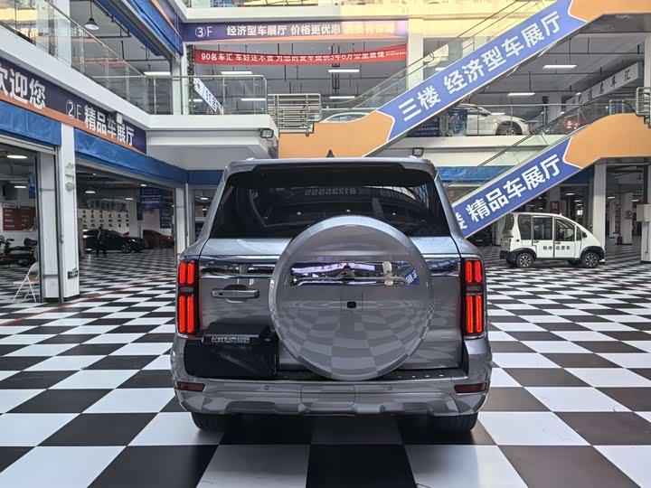 Фото 6 - Tank 500 Hybrid