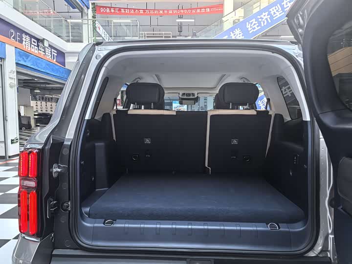 Фото 9 - Tank 500 Hybrid