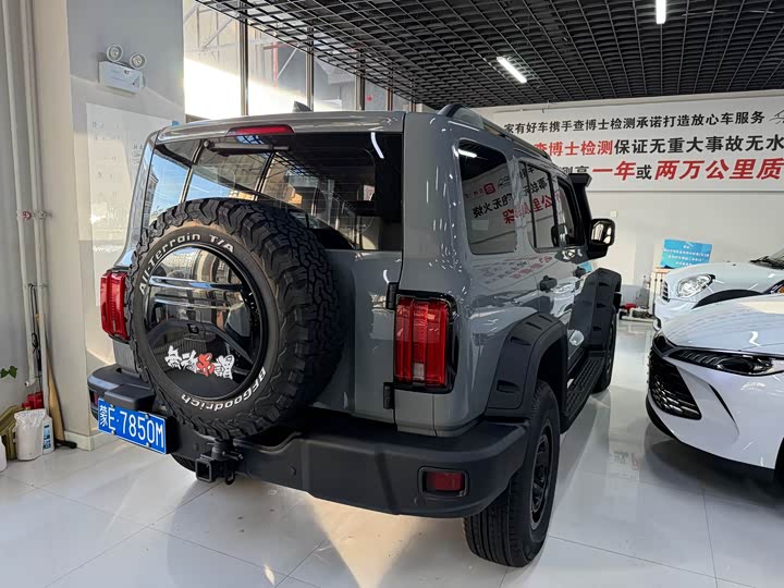 Фото 10 - Tank 300