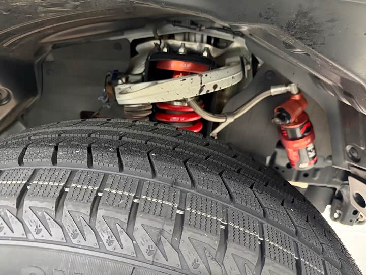 Фото 13 - Tank 300