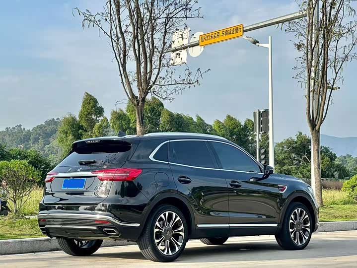 Фото 3 - Hongqi HS5