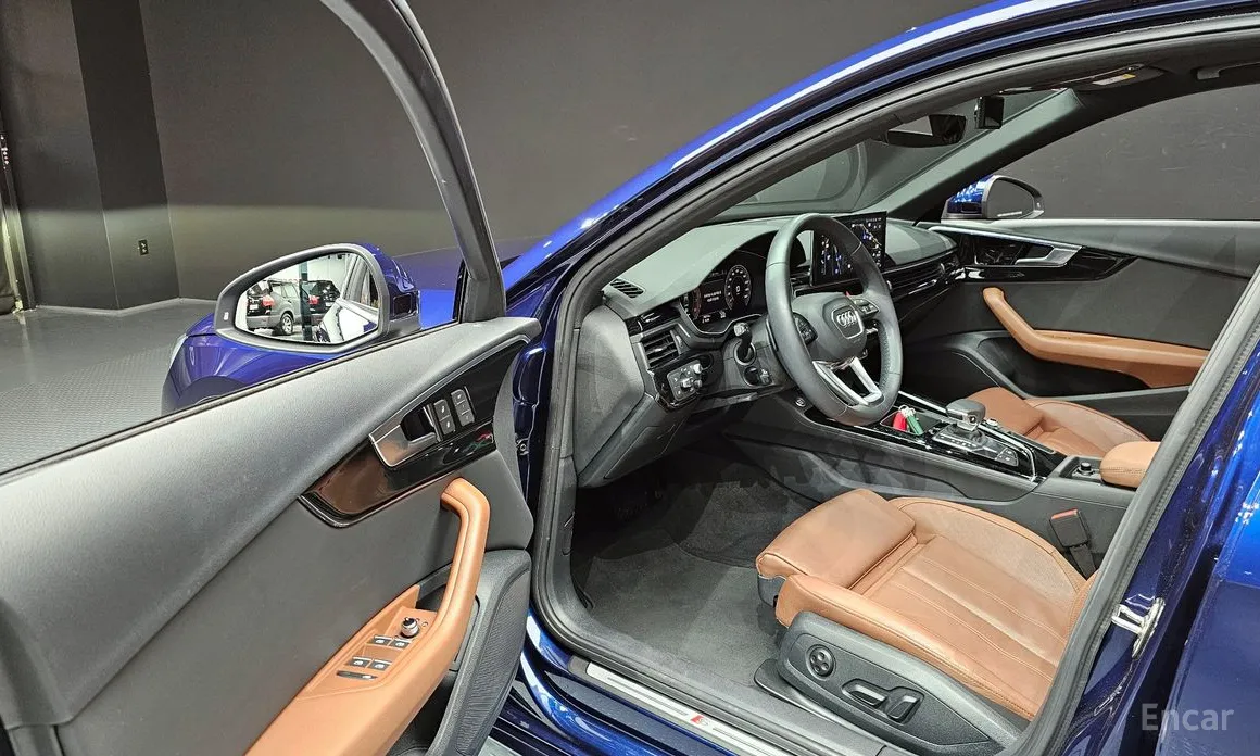 Фото 11 - Audi A4