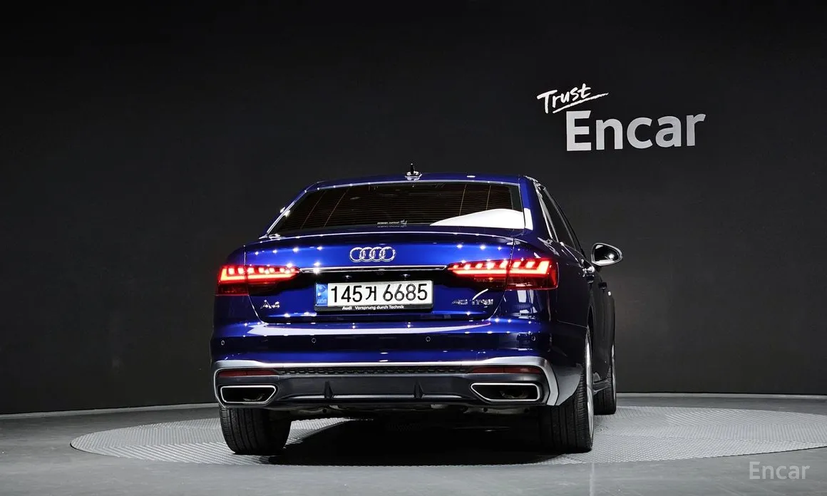 Фото 4 - Audi A4