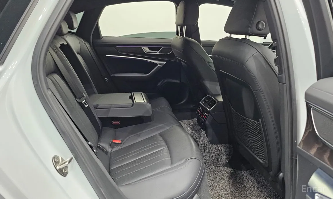 Фото 12 - Audi A6