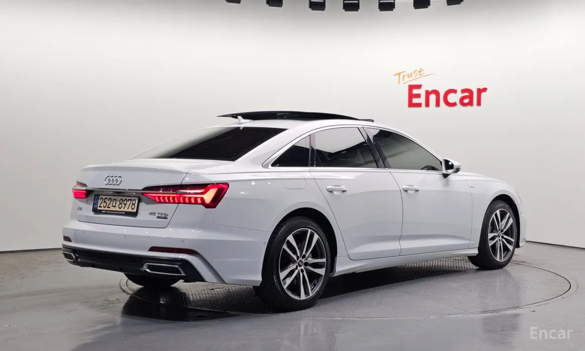 Фото 2 - Audi A6