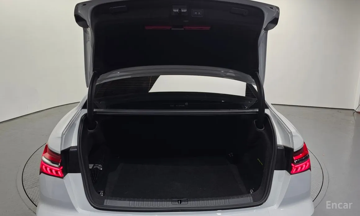 Фото 20 - Audi A6