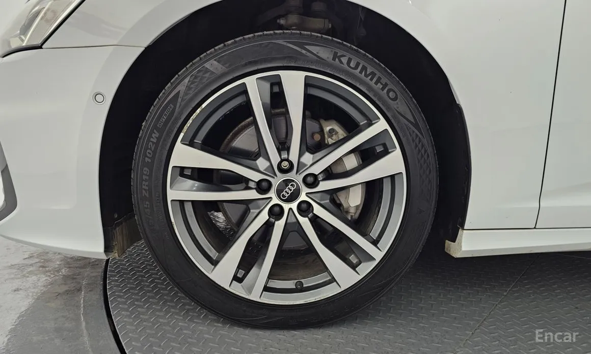 Фото 5 - Audi A6