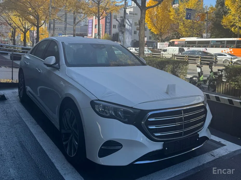 Фото 2 - Mercedes-Benz E-Class