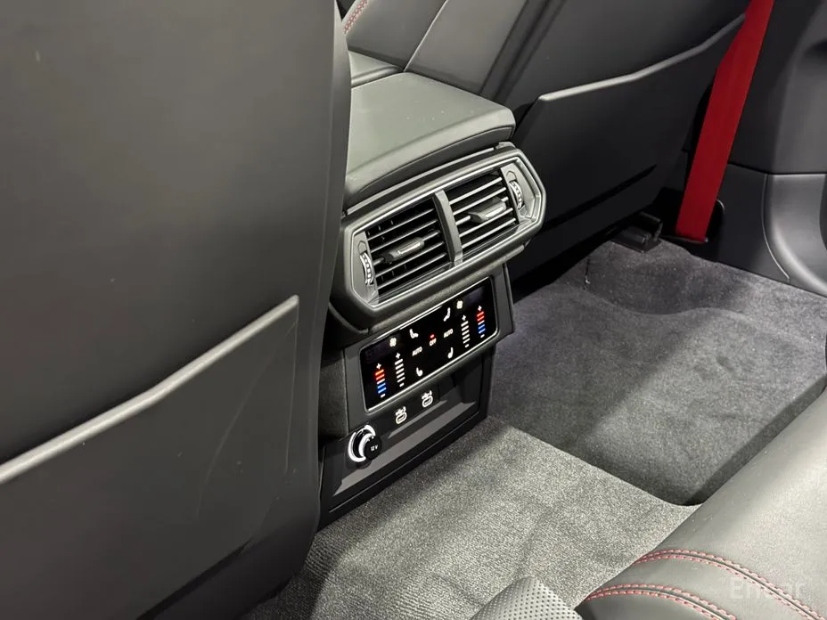 Фото 14 - Lamborghini Urus