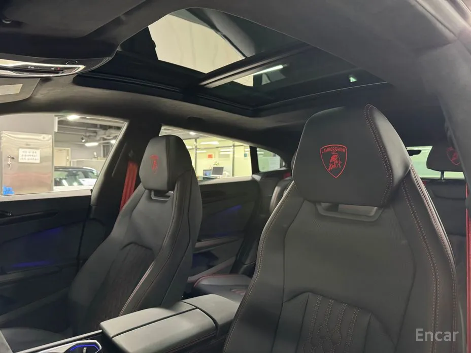 Фото 15 - Lamborghini Urus