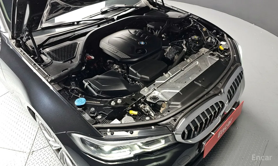 Photo 6 - BMW 3 Series