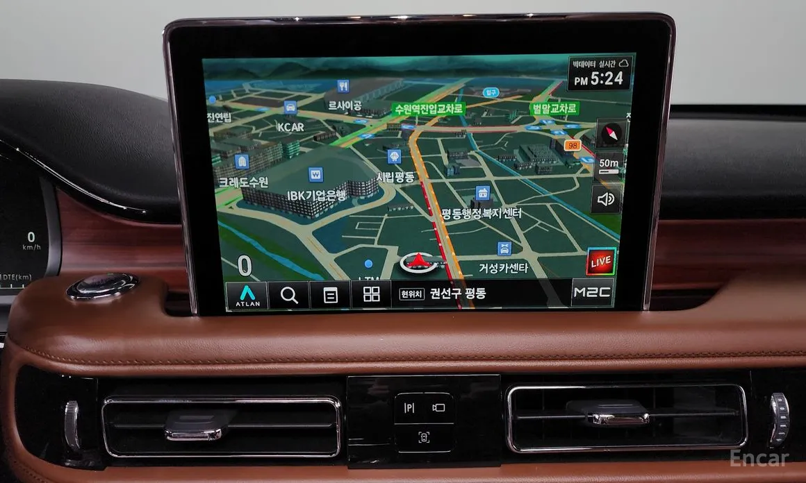 Фото 14 - Lincoln Aviator