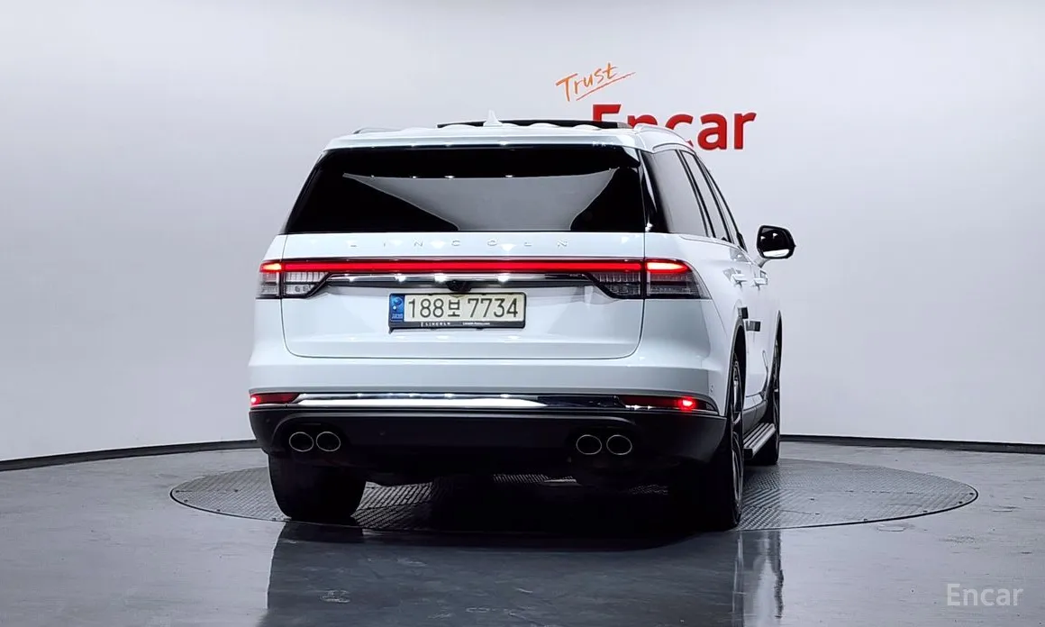 Фото 4 - Lincoln Aviator