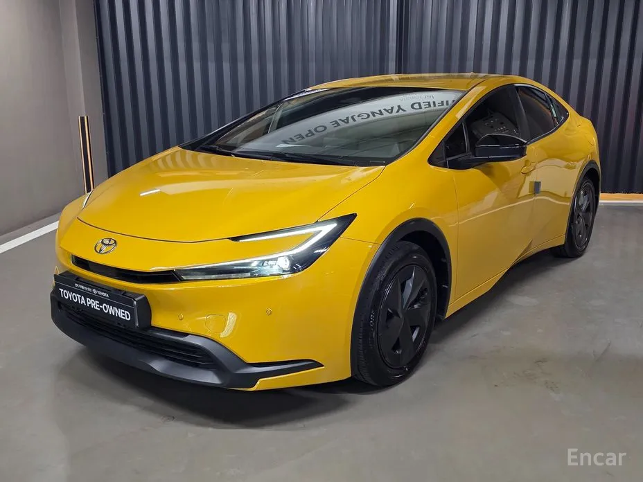 Фото 1 - Toyota Prius