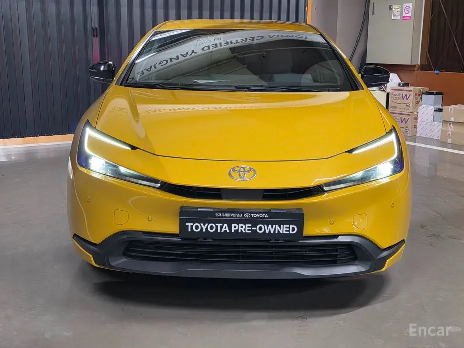 Фото 3 - Toyota Prius