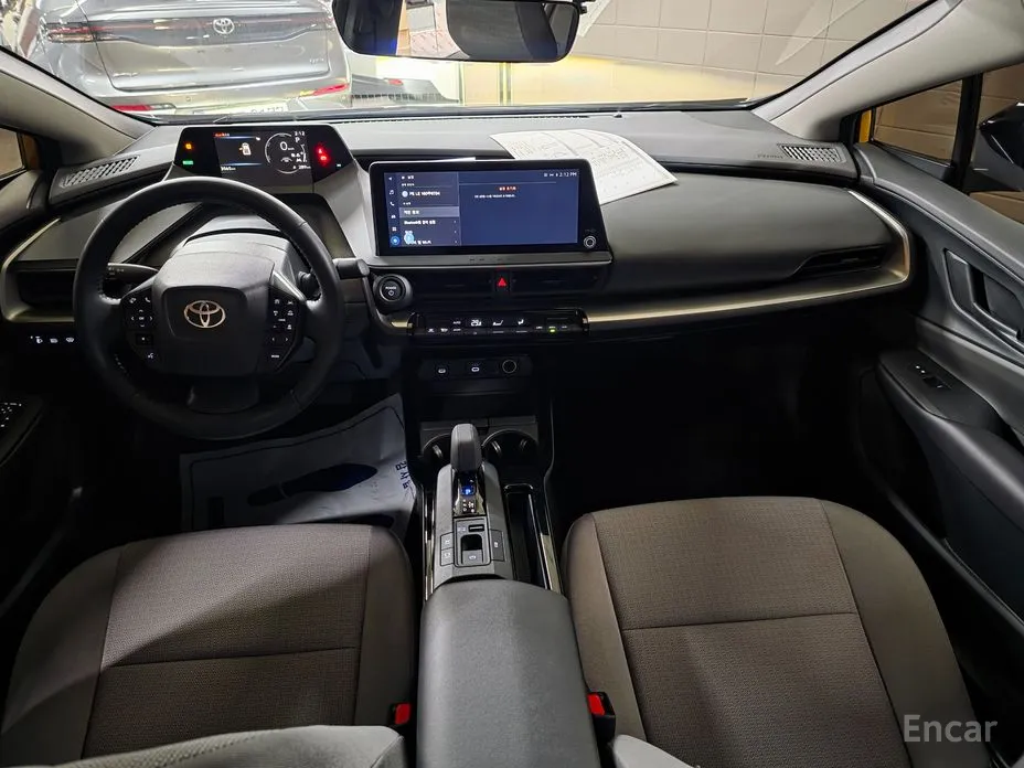 Фото 7 - Toyota Prius