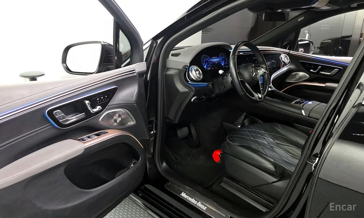 Фото 10 - Mercedes-Benz EQS