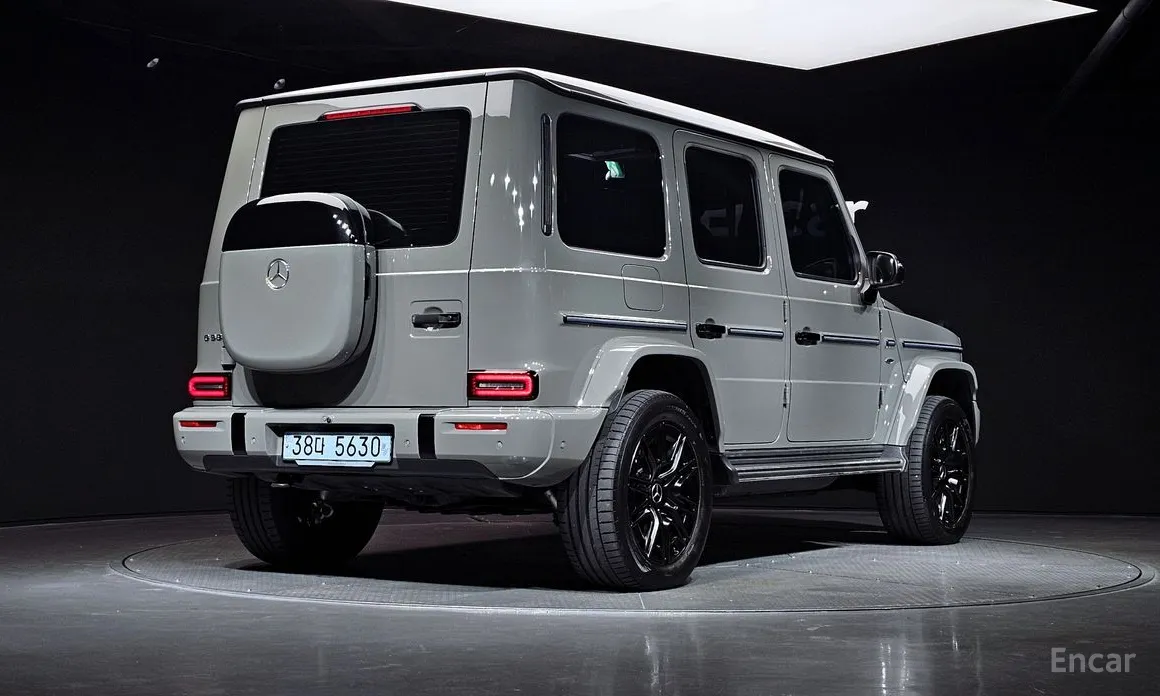 Фото 2 - Mercedes-Benz G-Class
