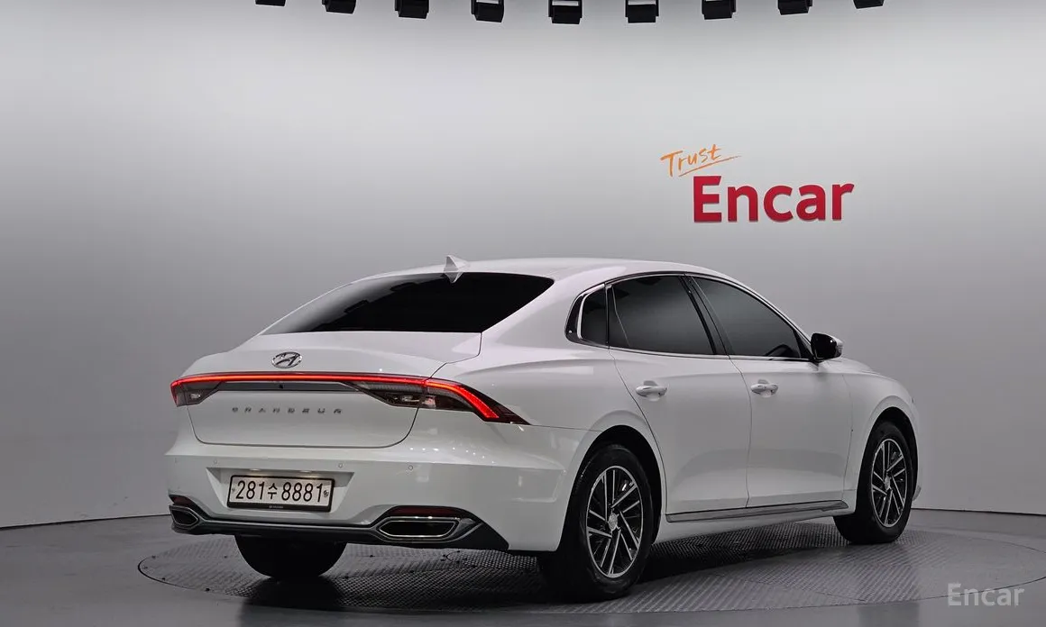 Фото 2 - Hyundai Grandeur