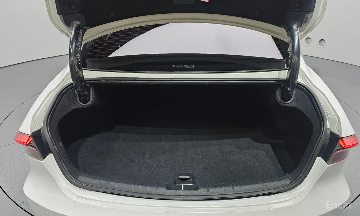 Фото 20 - Hyundai Grandeur