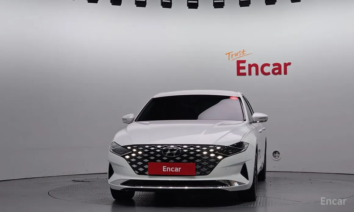 Фото 3 - Hyundai Grandeur