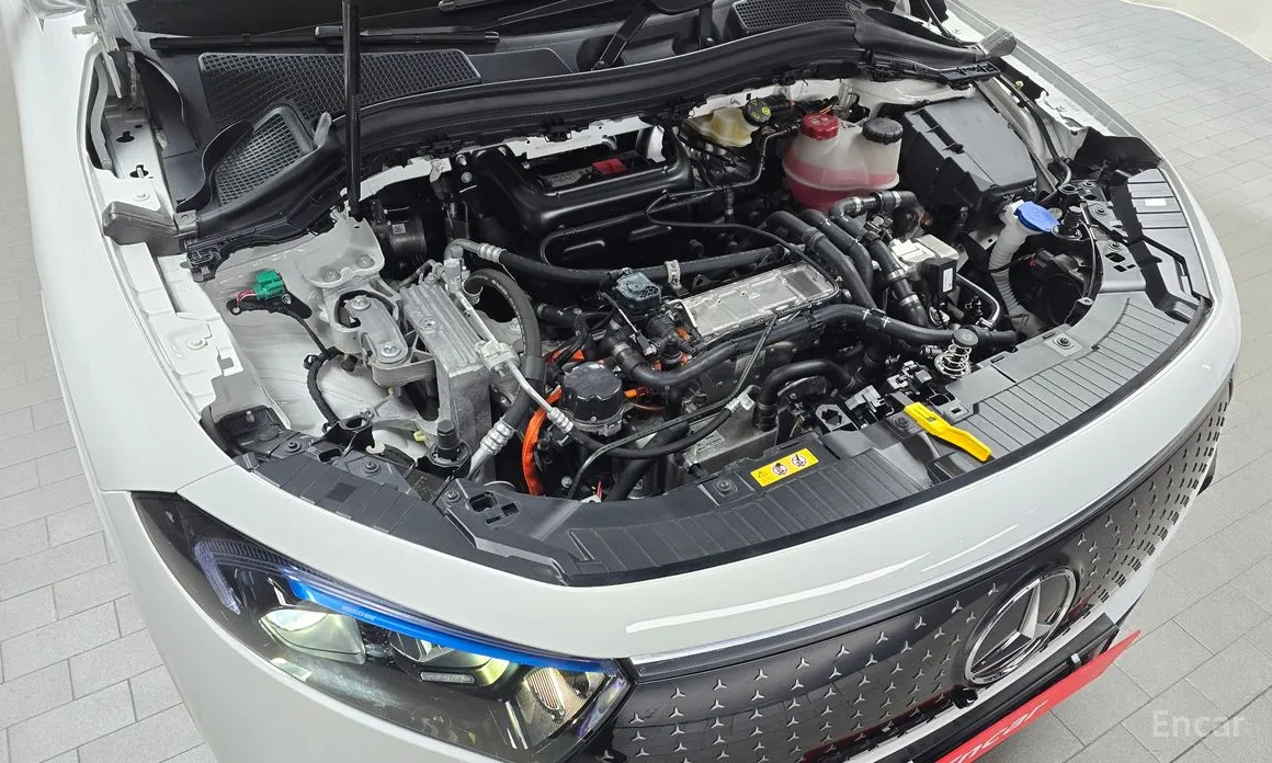 Фото 6 - Mercedes-Benz EQA