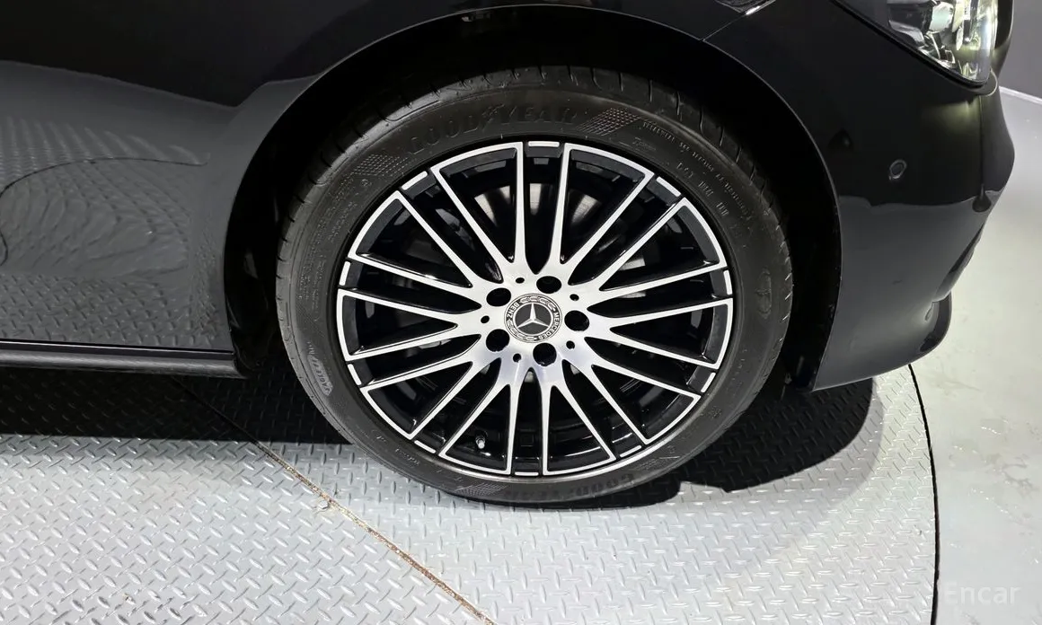 Фото 5 - Mercedes-Benz C-Class