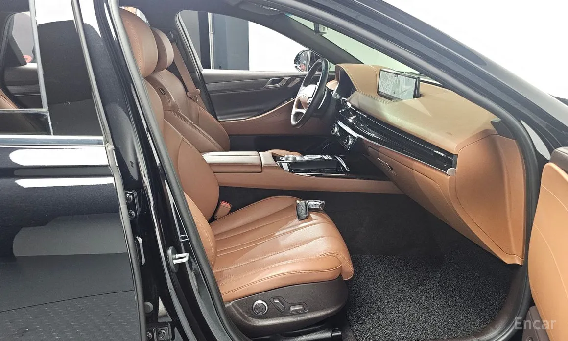 Фото 11 - Genesis G80