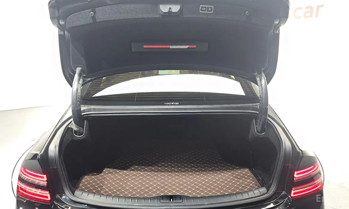 Фото 20 - Genesis G80