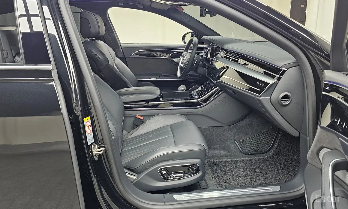 Фото 11 - Audi A8