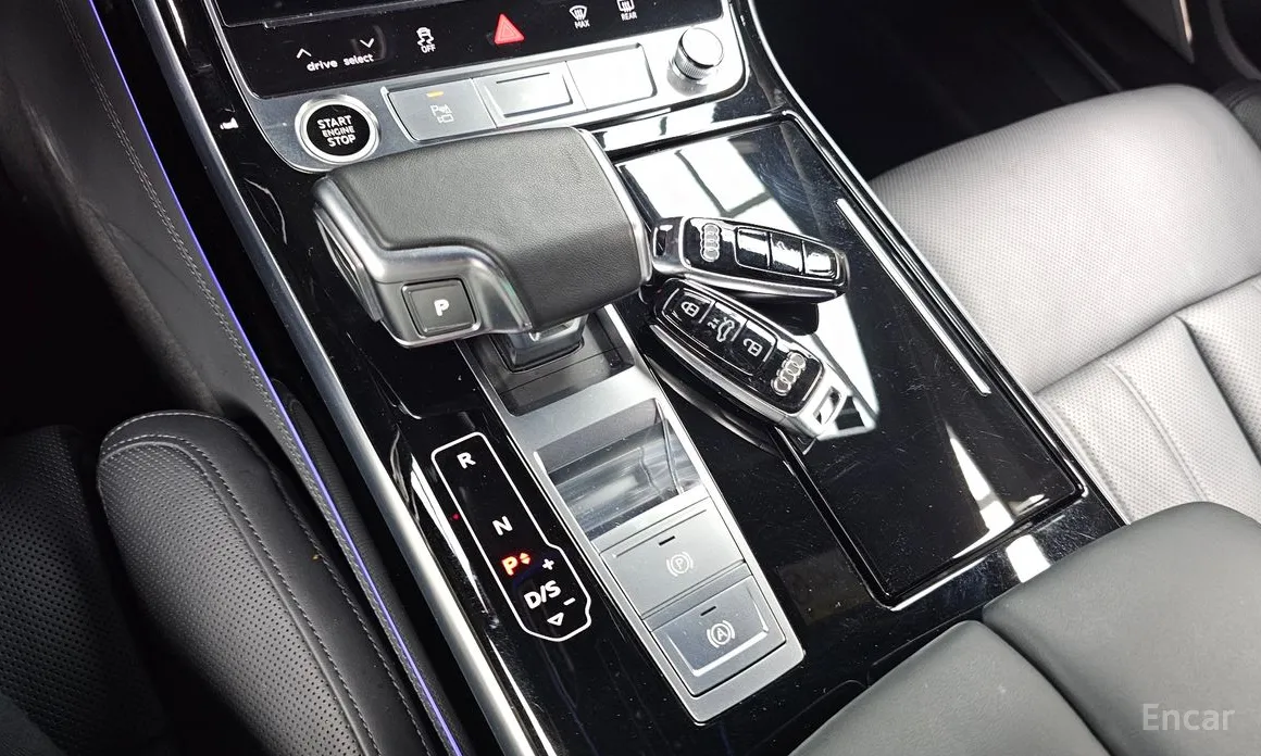 Фото 9 - Audi A8