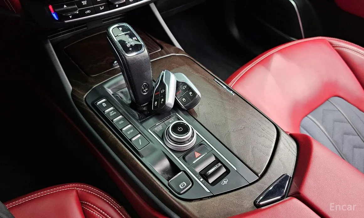 Фото 9 - Maserati Levante